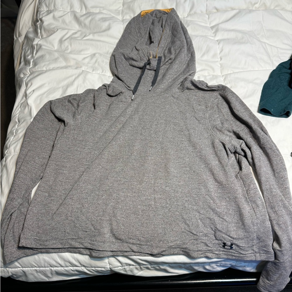 Underarmour hoodie